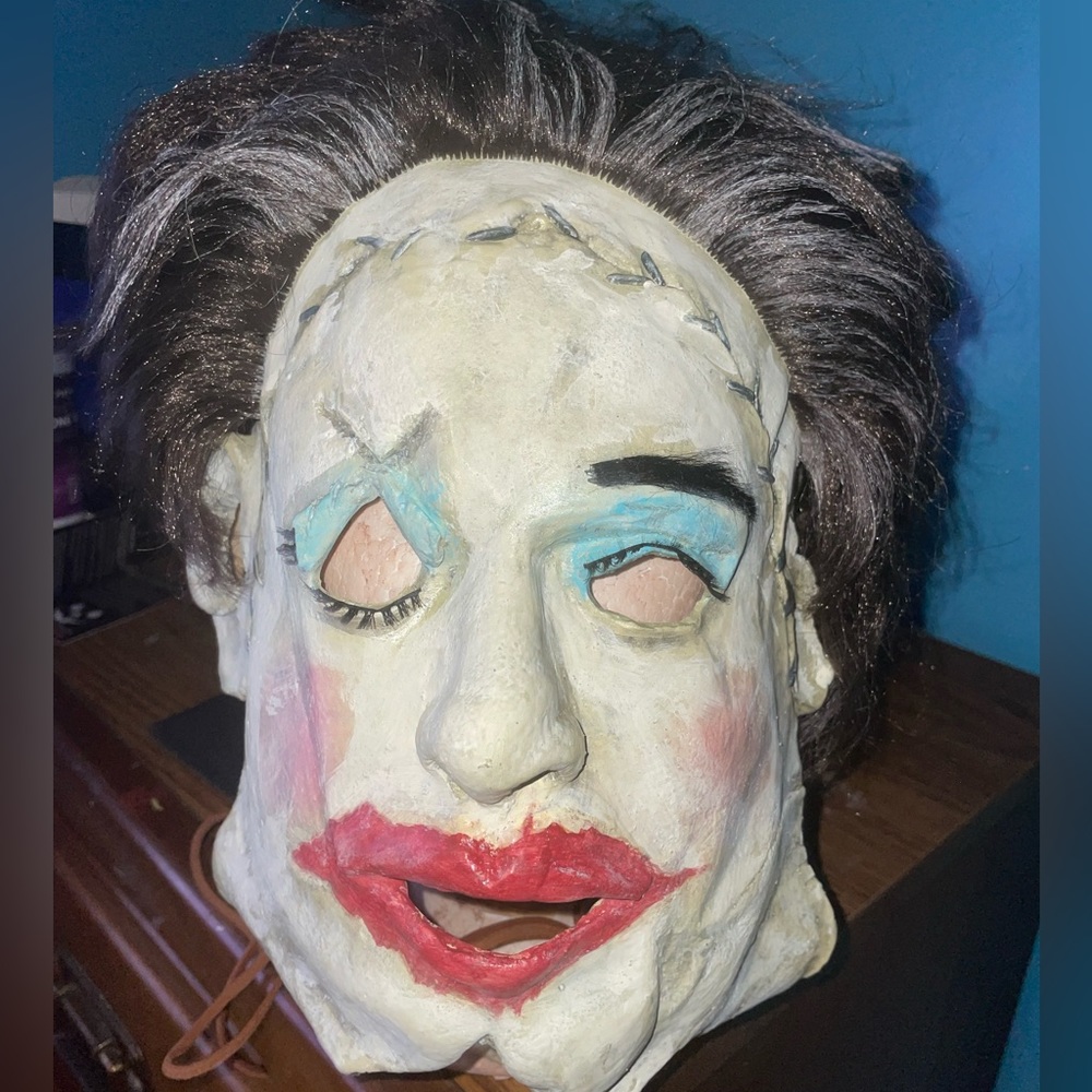 Texas chainsaw 1974 pretty woman mask